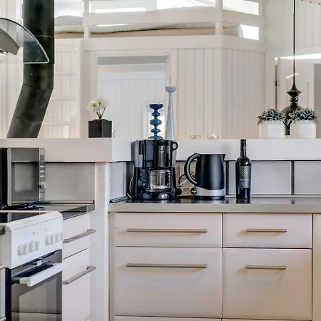 Nilson - 1-4km From The Sea By Interhome