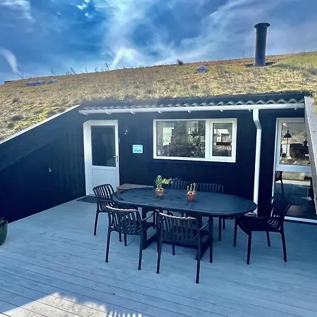 Nilson - 1-4km From The Sea By Interhome